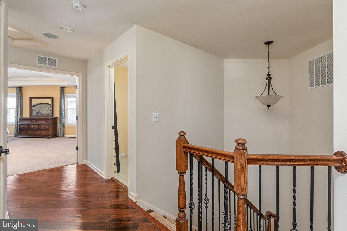 42134 AUTUMN RAIN CIR, BRAMBLETON, Virginia 20148, 5 Bedrooms Bedrooms, ,4 BathroomsBathrooms,Residential,For sale,42134 AUTUMN RAIN CIR,VALO2114934 MLS # VALO2114934