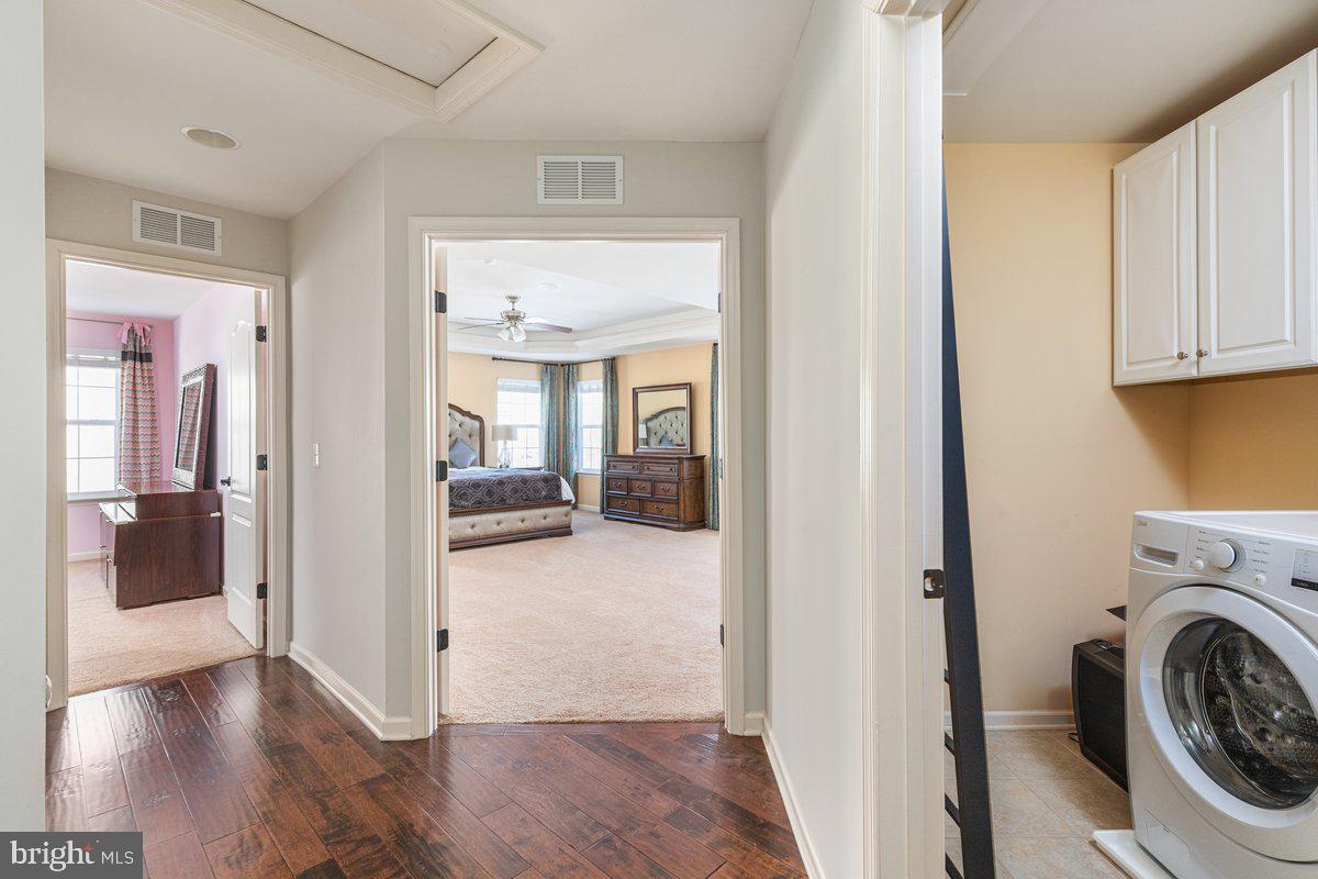 42134 AUTUMN RAIN CIR, BRAMBLETON, Virginia 20148, 5 Bedrooms Bedrooms, ,4 BathroomsBathrooms,Residential,For sale,42134 AUTUMN RAIN CIR,VALO2114934 MLS # VALO2114934