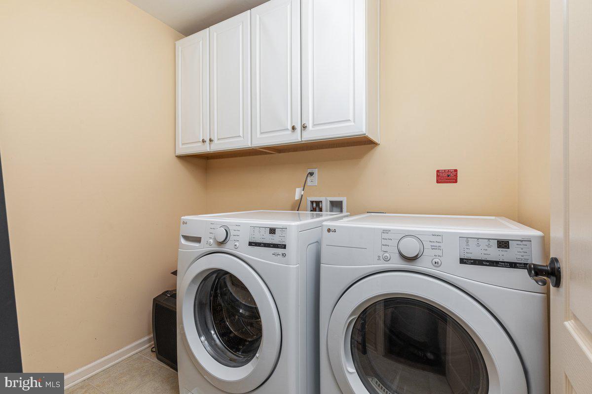 42134 AUTUMN RAIN CIR, BRAMBLETON, Virginia 20148, 5 Bedrooms Bedrooms, ,4 BathroomsBathrooms,Residential,For sale,42134 AUTUMN RAIN CIR,VALO2114934 MLS # VALO2114934