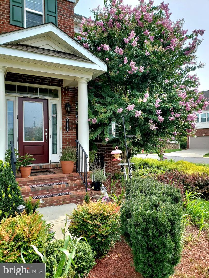 42134 AUTUMN RAIN CIR, BRAMBLETON, Virginia 20148, 5 Bedrooms Bedrooms, ,4 BathroomsBathrooms,Residential,For sale,42134 AUTUMN RAIN CIR,VALO2114934 MLS # VALO2114934