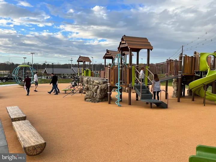 42134 AUTUMN RAIN CIR, BRAMBLETON, Virginia 20148, 5 Bedrooms Bedrooms, ,4 BathroomsBathrooms,Residential,For sale,42134 AUTUMN RAIN CIR,VALO2114934 MLS # VALO2114934