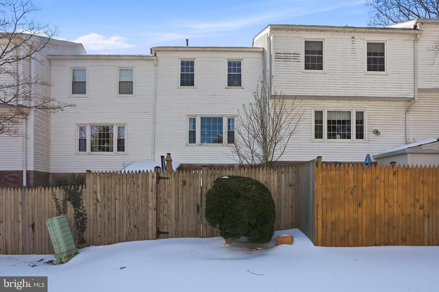 7745 TIVERTON DR, SPRINGFIELD, Virginia 22152, 2 Bedrooms Bedrooms, ,2 BathroomsBathrooms,Residential,For sale,7745 TIVERTON DR,VAFX2288136 MLS # VAFX2288136