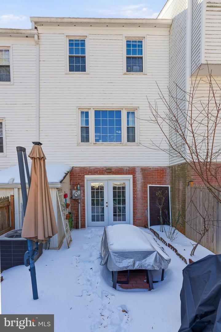 7745 TIVERTON DR, SPRINGFIELD, Virginia 22152, 2 Bedrooms Bedrooms, ,2 BathroomsBathrooms,Residential,For sale,7745 TIVERTON DR,VAFX2288136 MLS # VAFX2288136