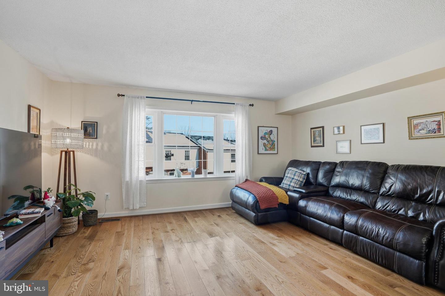 7745 TIVERTON DR, SPRINGFIELD, Virginia 22152, 2 Bedrooms Bedrooms, ,2 BathroomsBathrooms,Residential,For sale,7745 TIVERTON DR,VAFX2288136 MLS # VAFX2288136