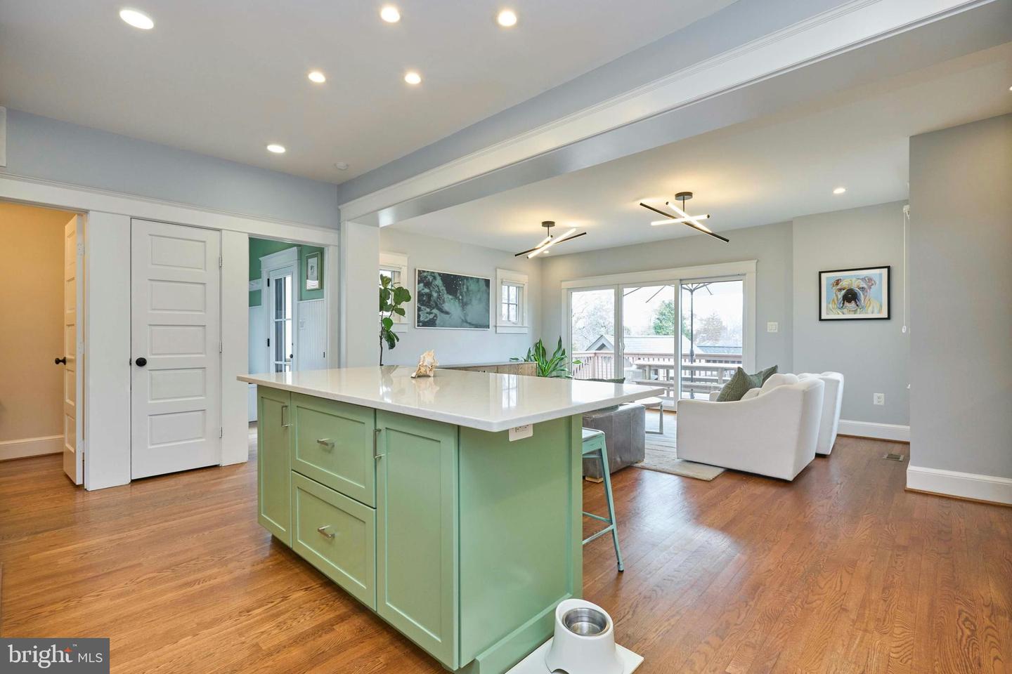 205 N FILLMORE ST, ARLINGTON, Virginia 22201, 4 Bedrooms Bedrooms, ,2 BathroomsBathrooms,Residential,For sale,205 N FILLMORE ST,VAAR2068280 MLS # VAAR2068280