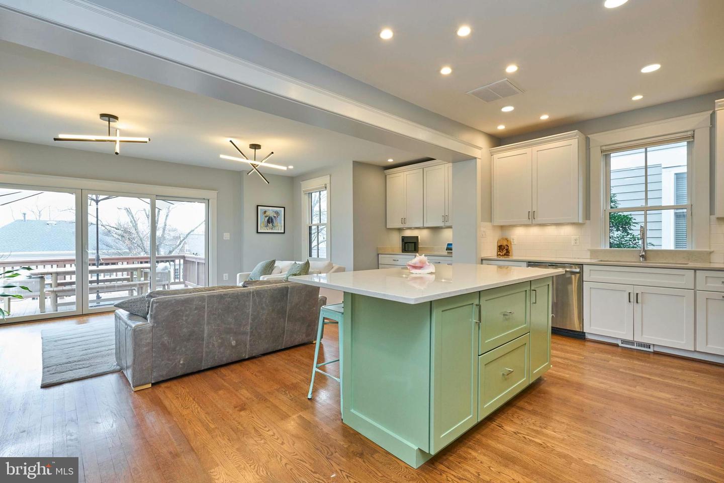 205 N FILLMORE ST, ARLINGTON, Virginia 22201, 4 Bedrooms Bedrooms, ,2 BathroomsBathrooms,Residential,For sale,205 N FILLMORE ST,VAAR2068280 MLS # VAAR2068280