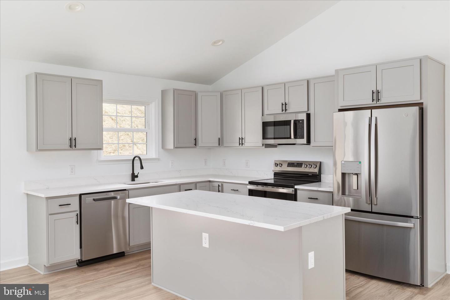 66 BLUEJAY CT, FRONT ROYAL, Virginia 22630, 3 Bedrooms Bedrooms, ,2 BathroomsBathrooms,Residential,For sale,66 BLUEJAY CT,VAWR2013282 MLS # VAWR2013282