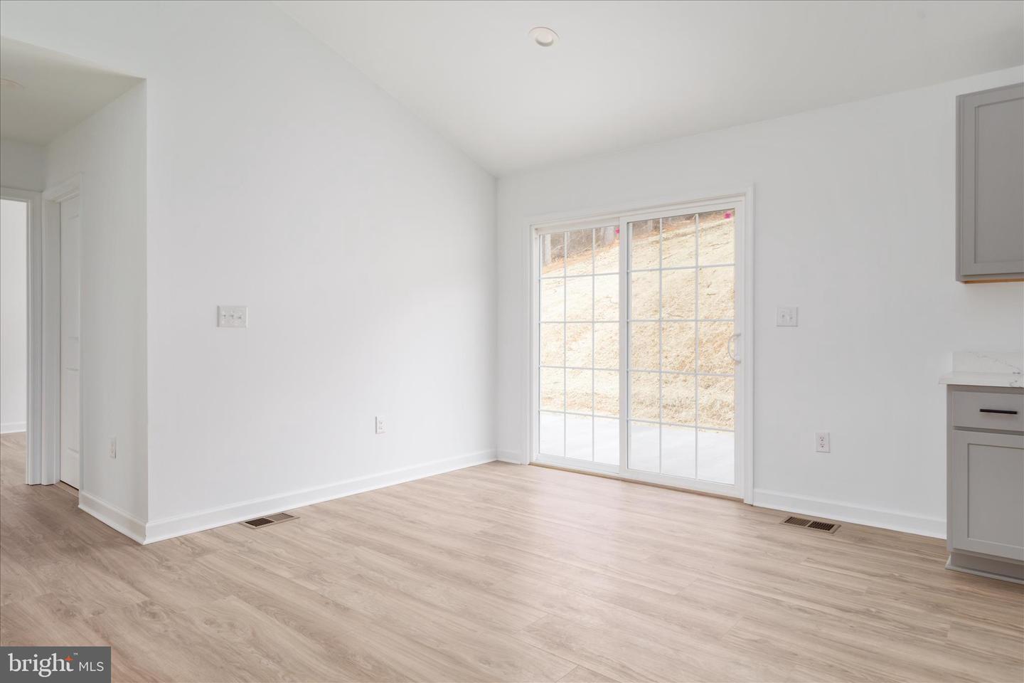 66 BLUEJAY CT, FRONT ROYAL, Virginia 22630, 3 Bedrooms Bedrooms, ,2 BathroomsBathrooms,Residential,For sale,66 BLUEJAY CT,VAWR2013282 MLS # VAWR2013282