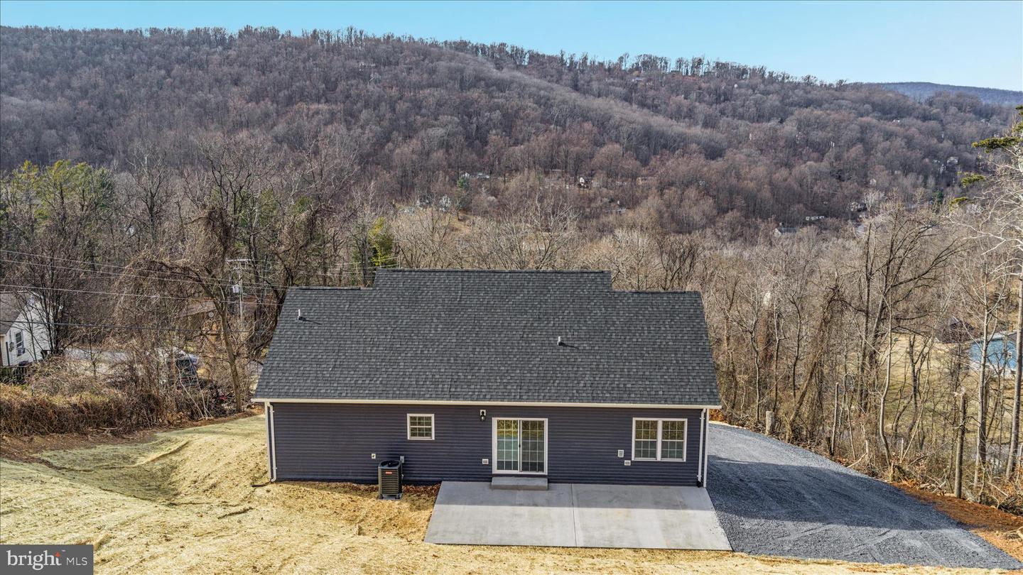 66 BLUEJAY CT, FRONT ROYAL, Virginia 22630, 3 Bedrooms Bedrooms, ,2 BathroomsBathrooms,Residential,For sale,66 BLUEJAY CT,VAWR2013282 MLS # VAWR2013282