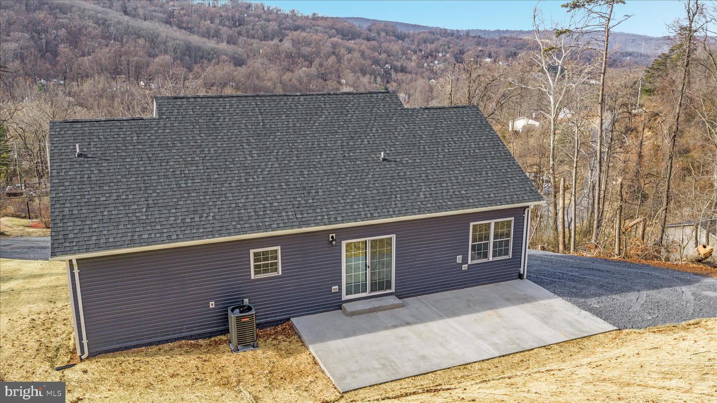 66 BLUEJAY CT, FRONT ROYAL, Virginia 22630, 3 Bedrooms Bedrooms, ,2 BathroomsBathrooms,Residential,For sale,66 BLUEJAY CT,VAWR2013282 MLS # VAWR2013282