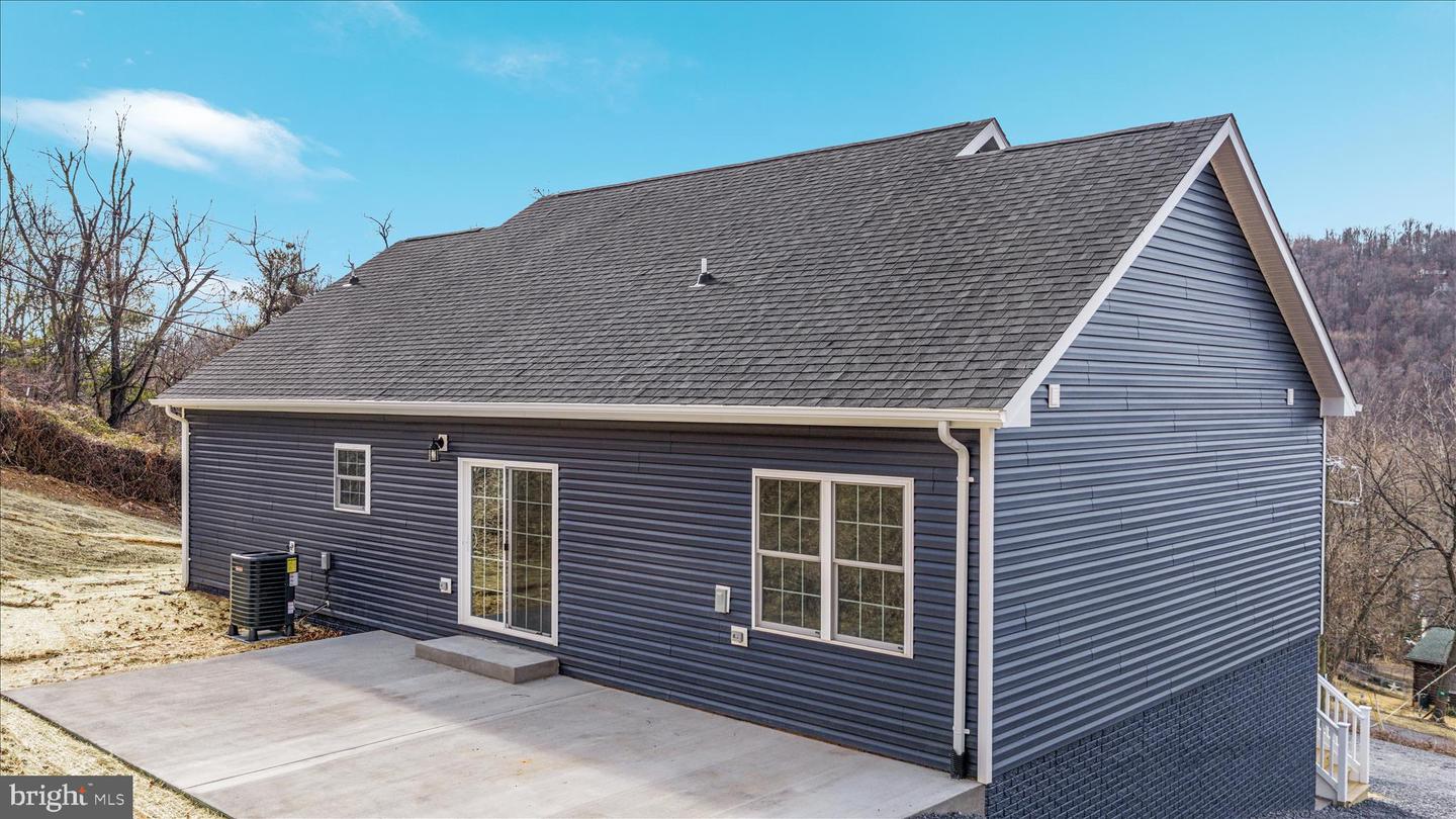 66 BLUEJAY CT, FRONT ROYAL, Virginia 22630, 3 Bedrooms Bedrooms, ,2 BathroomsBathrooms,Residential,For sale,66 BLUEJAY CT,VAWR2013282 MLS # VAWR2013282