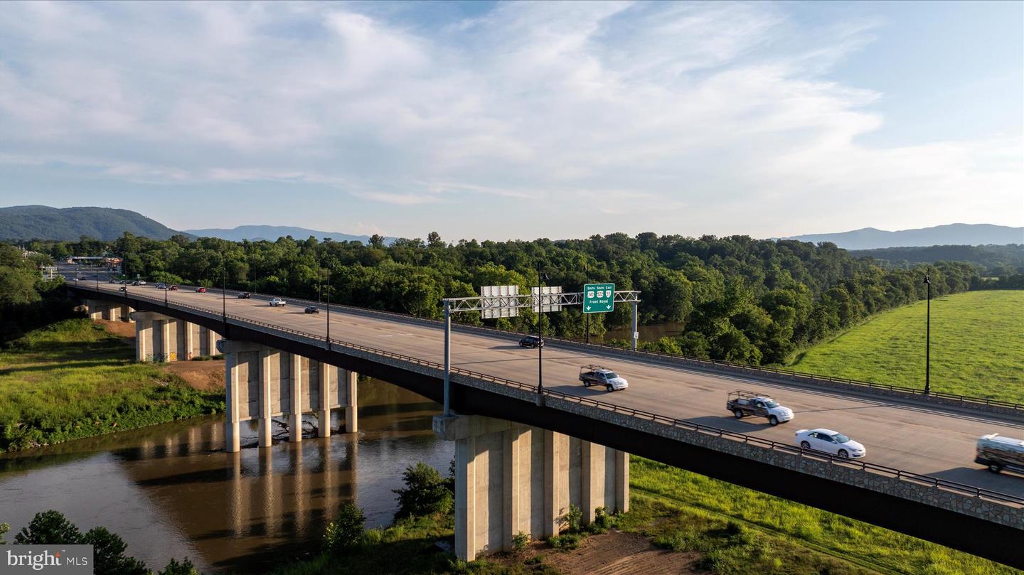 66 BLUEJAY CT, FRONT ROYAL, Virginia 22630, 3 Bedrooms Bedrooms, ,2 BathroomsBathrooms,Residential,For sale,66 BLUEJAY CT,VAWR2013282 MLS # VAWR2013282