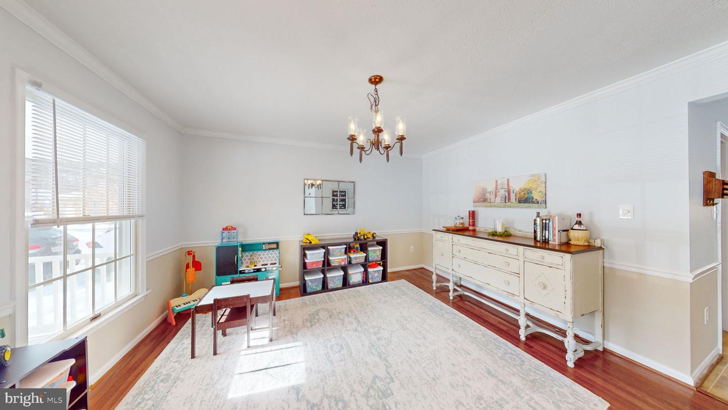 5 CAMELOT CT, FREDERICKSBURG, Virginia 22405, 4 Bedrooms Bedrooms, ,2 BathroomsBathrooms,Residential,For sale,5 CAMELOT CT,VAST2045572 MLS # VAST2045572