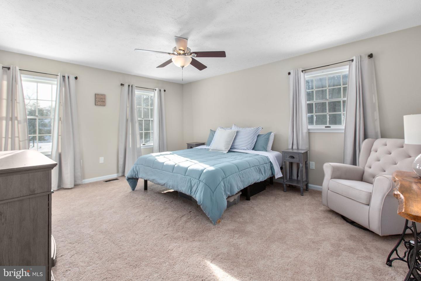 5 CAMELOT CT, FREDERICKSBURG, Virginia 22405, 4 Bedrooms Bedrooms, ,2 BathroomsBathrooms,Residential,For sale,5 CAMELOT CT,VAST2045572 MLS # VAST2045572