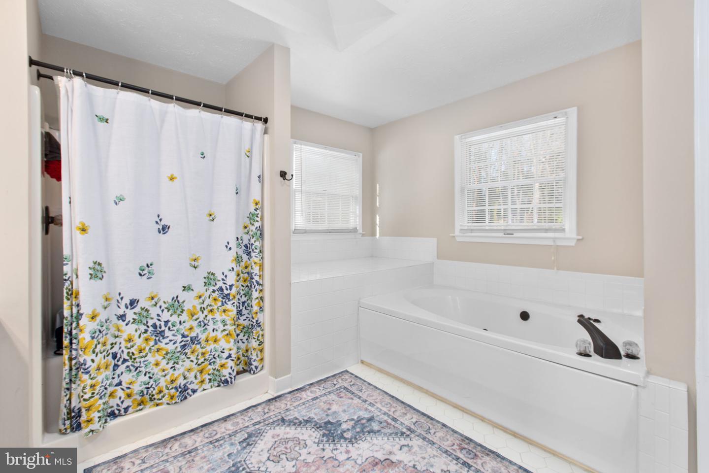 5 CAMELOT CT, FREDERICKSBURG, Virginia 22405, 4 Bedrooms Bedrooms, ,2 BathroomsBathrooms,Residential,For sale,5 CAMELOT CT,VAST2045572 MLS # VAST2045572