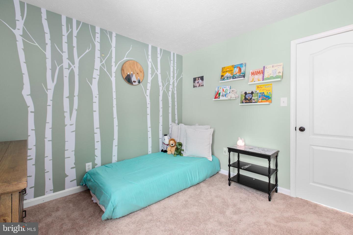 5 CAMELOT CT, FREDERICKSBURG, Virginia 22405, 4 Bedrooms Bedrooms, ,2 BathroomsBathrooms,Residential,For sale,5 CAMELOT CT,VAST2045572 MLS # VAST2045572