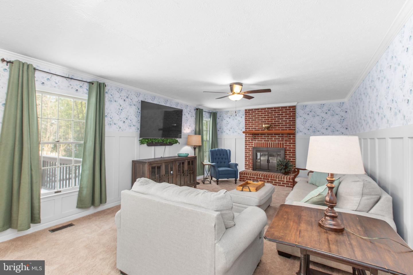 5 CAMELOT CT, FREDERICKSBURG, Virginia 22405, 4 Bedrooms Bedrooms, ,2 BathroomsBathrooms,Residential,For sale,5 CAMELOT CT,VAST2045572 MLS # VAST2045572