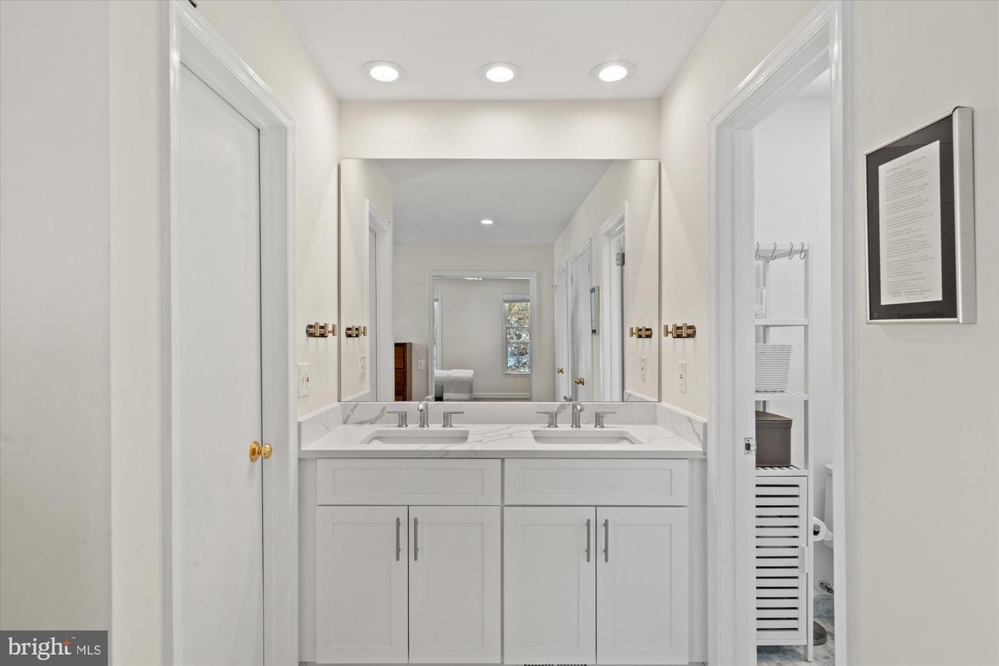 1123 BAYLISS DR, ALEXANDRIA, Virginia 22302, 6 Bedrooms Bedrooms, ,3 BathroomsBathrooms,Residential,For sale,1123 BAYLISS DR,VAAX2053624 MLS # VAAX2053624