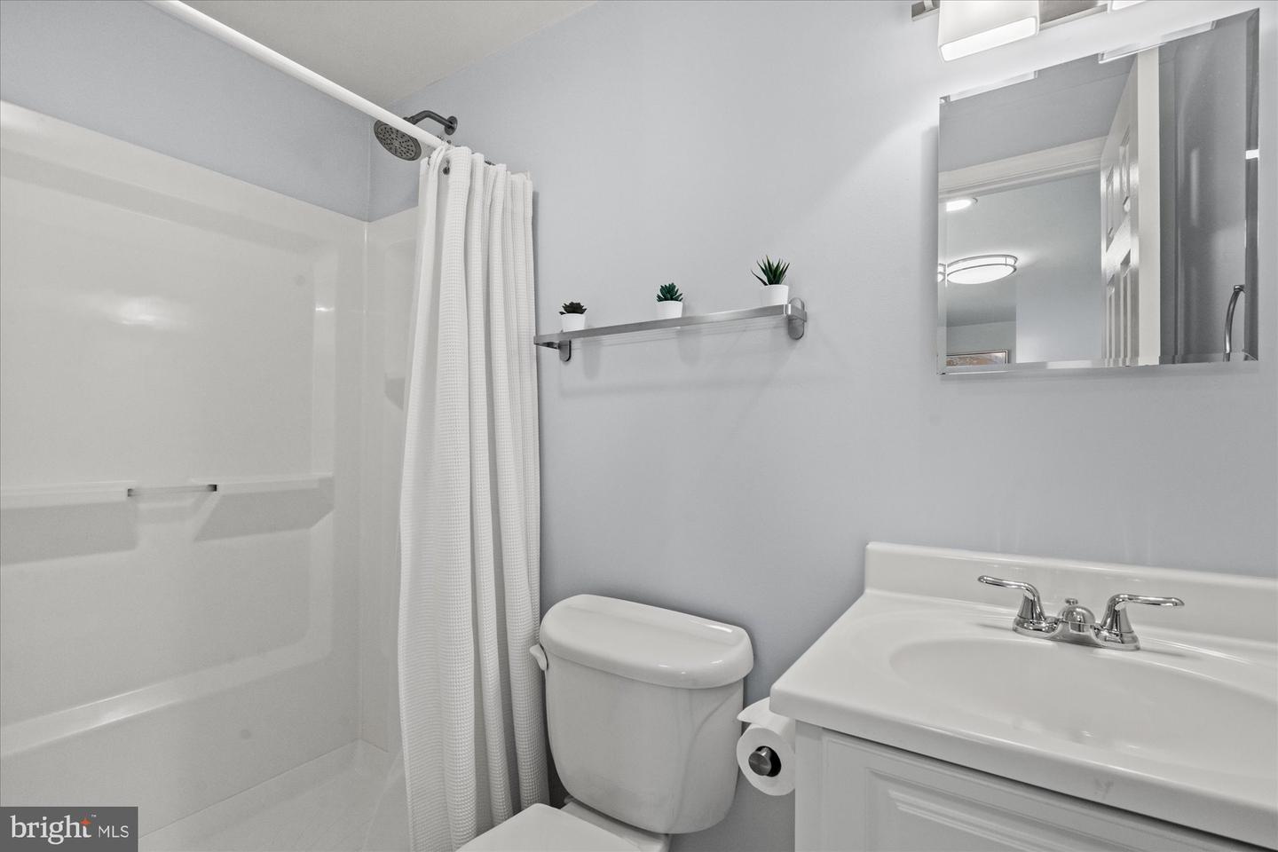 1123 BAYLISS DR, ALEXANDRIA, Virginia 22302, 6 Bedrooms Bedrooms, ,3 BathroomsBathrooms,Residential,For sale,1123 BAYLISS DR,VAAX2053624 MLS # VAAX2053624