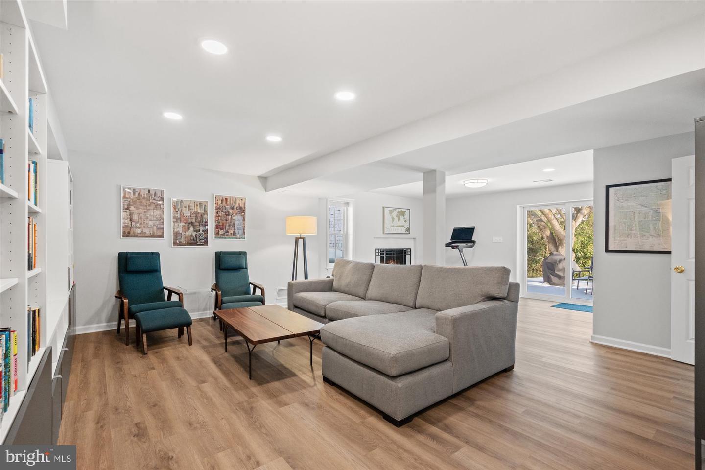 1123 BAYLISS DR, ALEXANDRIA, Virginia 22302, 6 Bedrooms Bedrooms, ,3 BathroomsBathrooms,Residential,For sale,1123 BAYLISS DR,VAAX2053624 MLS # VAAX2053624