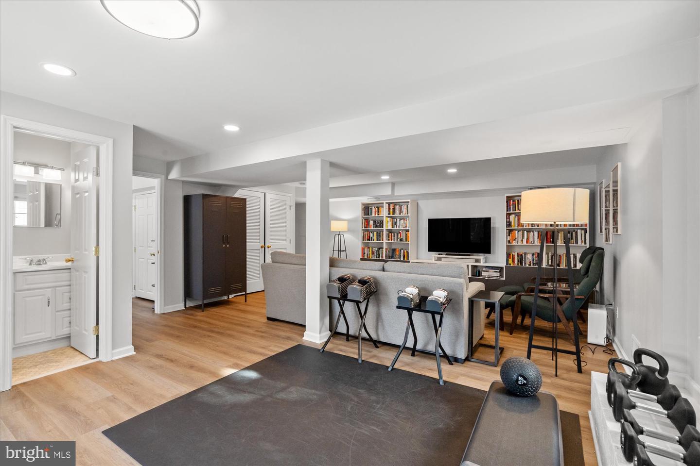 1123 BAYLISS DR, ALEXANDRIA, Virginia 22302, 6 Bedrooms Bedrooms, ,3 BathroomsBathrooms,Residential,For sale,1123 BAYLISS DR,VAAX2053624 MLS # VAAX2053624