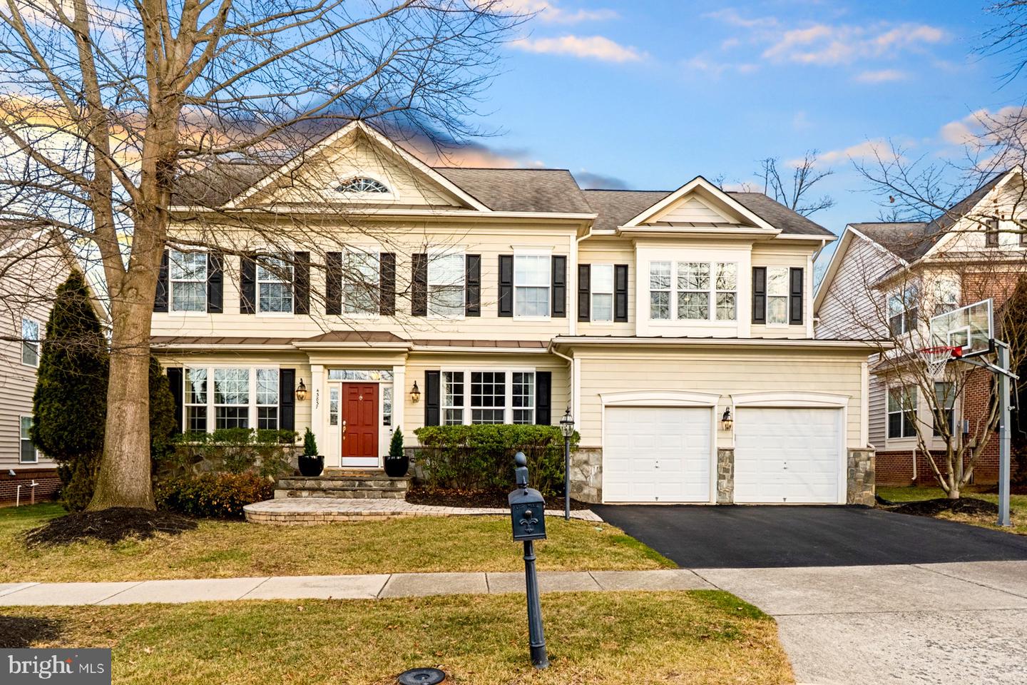 43837 RIVERPOINT DR, LEESBURG, Virginia 20176, 5 Bedrooms Bedrooms, ,4 BathroomsBathrooms,Residential,For sale,43837 RIVERPOINT DR,VALO2114906 MLS # VALO2114906