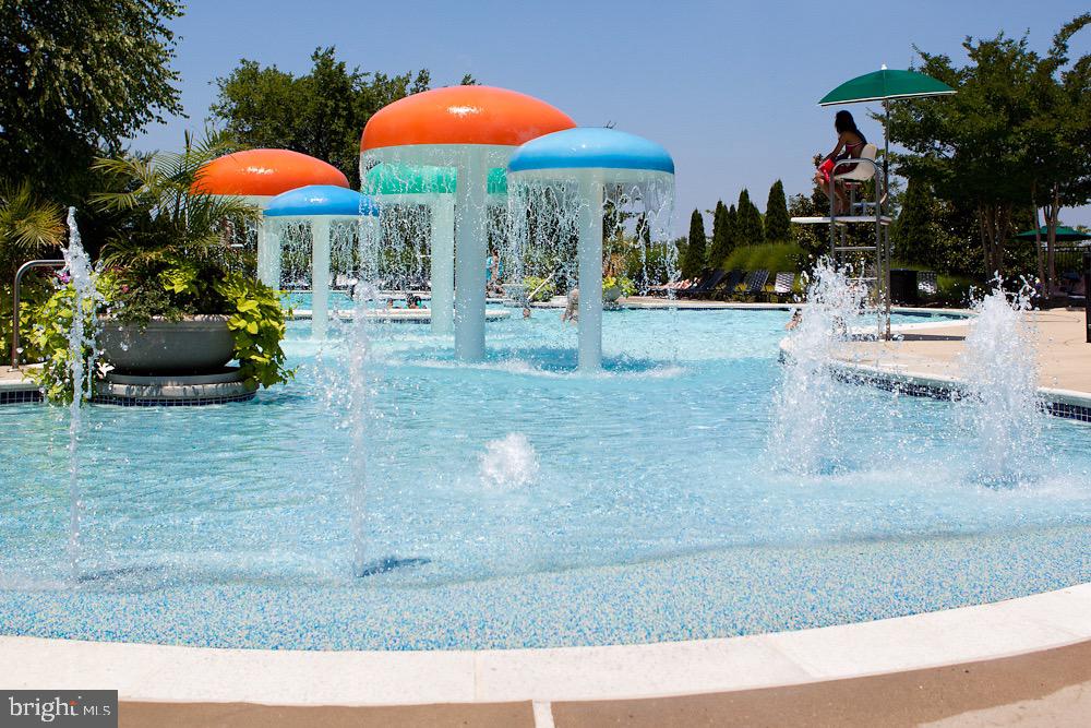 43837 RIVERPOINT DR, LEESBURG, Virginia 20176, 5 Bedrooms Bedrooms, ,4 BathroomsBathrooms,Residential,For sale,43837 RIVERPOINT DR,VALO2114906 MLS # VALO2114906