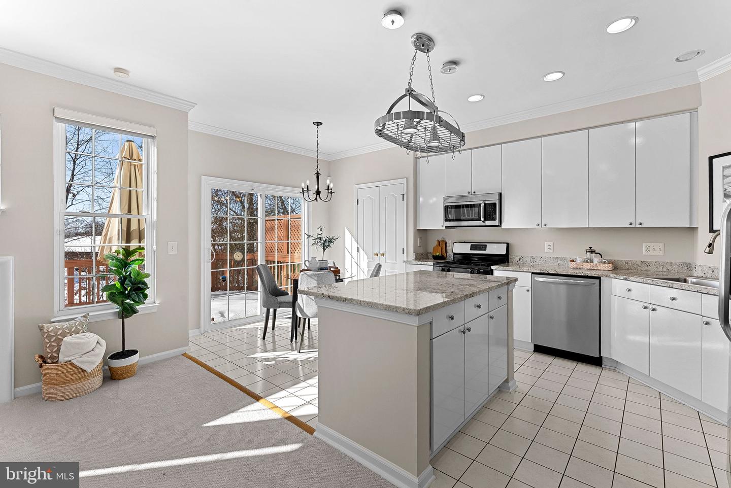 1733 STUART POINTE LN, HERNDON, Virginia 20170, 4 Bedrooms Bedrooms, ,2 BathroomsBathrooms,Residential,For sale,1733 STUART POINTE LN,VAFX2288076 MLS # VAFX2288076