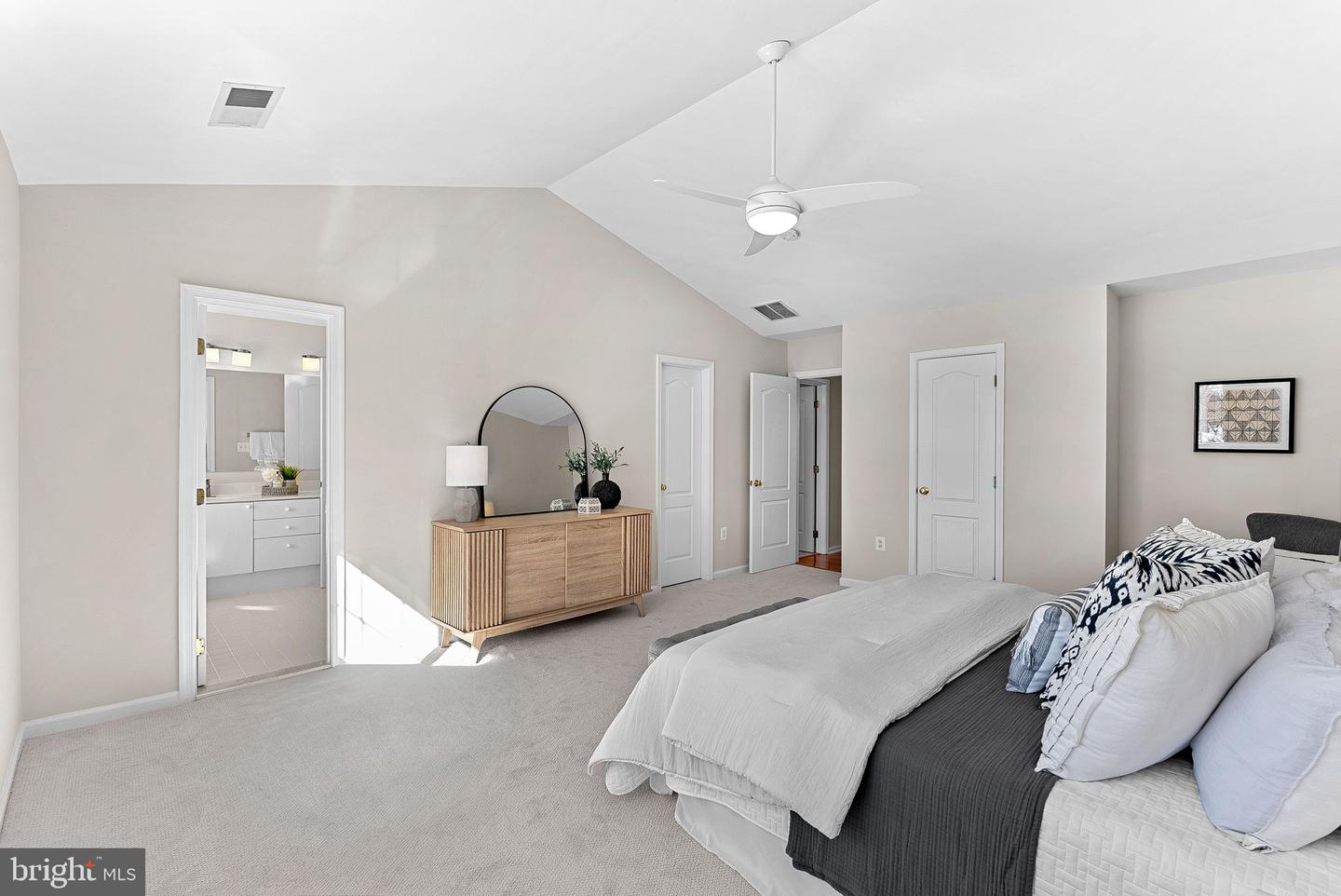 1733 STUART POINTE LN, HERNDON, Virginia 20170, 4 Bedrooms Bedrooms, ,2 BathroomsBathrooms,Residential,For sale,1733 STUART POINTE LN,VAFX2288076 MLS # VAFX2288076