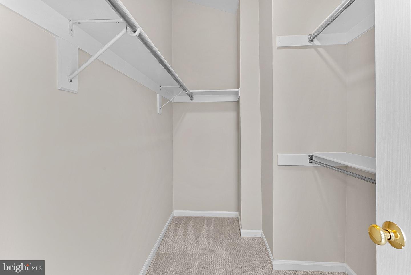 1733 STUART POINTE LN, HERNDON, Virginia 20170, 4 Bedrooms Bedrooms, ,2 BathroomsBathrooms,Residential,For sale,1733 STUART POINTE LN,VAFX2288076 MLS # VAFX2288076