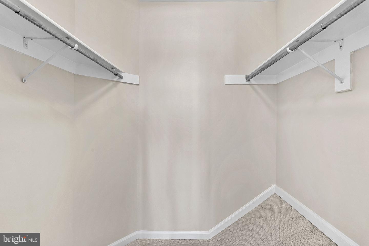 1733 STUART POINTE LN, HERNDON, Virginia 20170, 4 Bedrooms Bedrooms, ,2 BathroomsBathrooms,Residential,For sale,1733 STUART POINTE LN,VAFX2288076 MLS # VAFX2288076