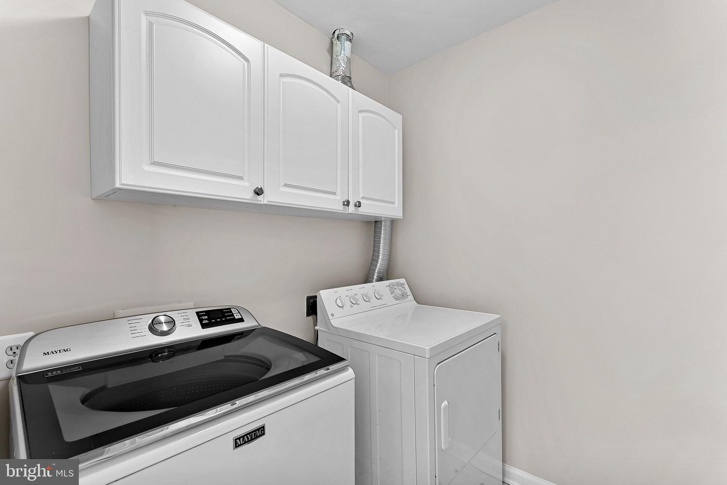 1733 STUART POINTE LN, HERNDON, Virginia 20170, 4 Bedrooms Bedrooms, ,2 BathroomsBathrooms,Residential,For sale,1733 STUART POINTE LN,VAFX2288076 MLS # VAFX2288076