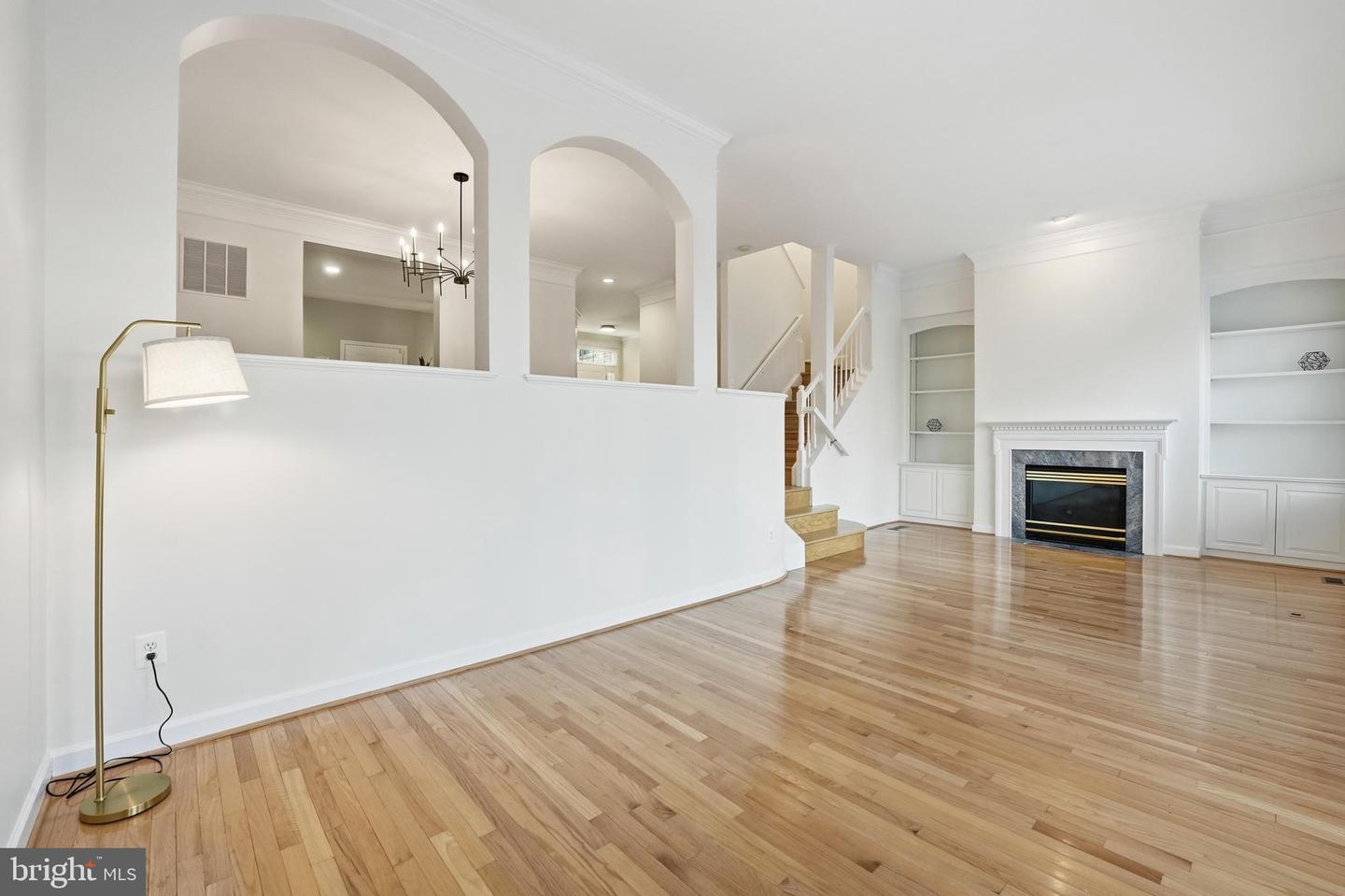 1919 LOGAN MANOR DR, RESTON, Virginia 20190, 4 Bedrooms Bedrooms, 14 Rooms Rooms,3 BathroomsBathrooms,Residential,For sale,1919 LOGAN MANOR DR,VAFX2288298 MLS # VAFX2288298