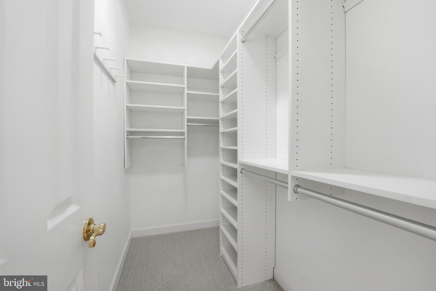 1919 LOGAN MANOR DR, RESTON, Virginia 20190, 4 Bedrooms Bedrooms, 14 Rooms Rooms,3 BathroomsBathrooms,Residential,For sale,1919 LOGAN MANOR DR,VAFX2288298 MLS # VAFX2288298