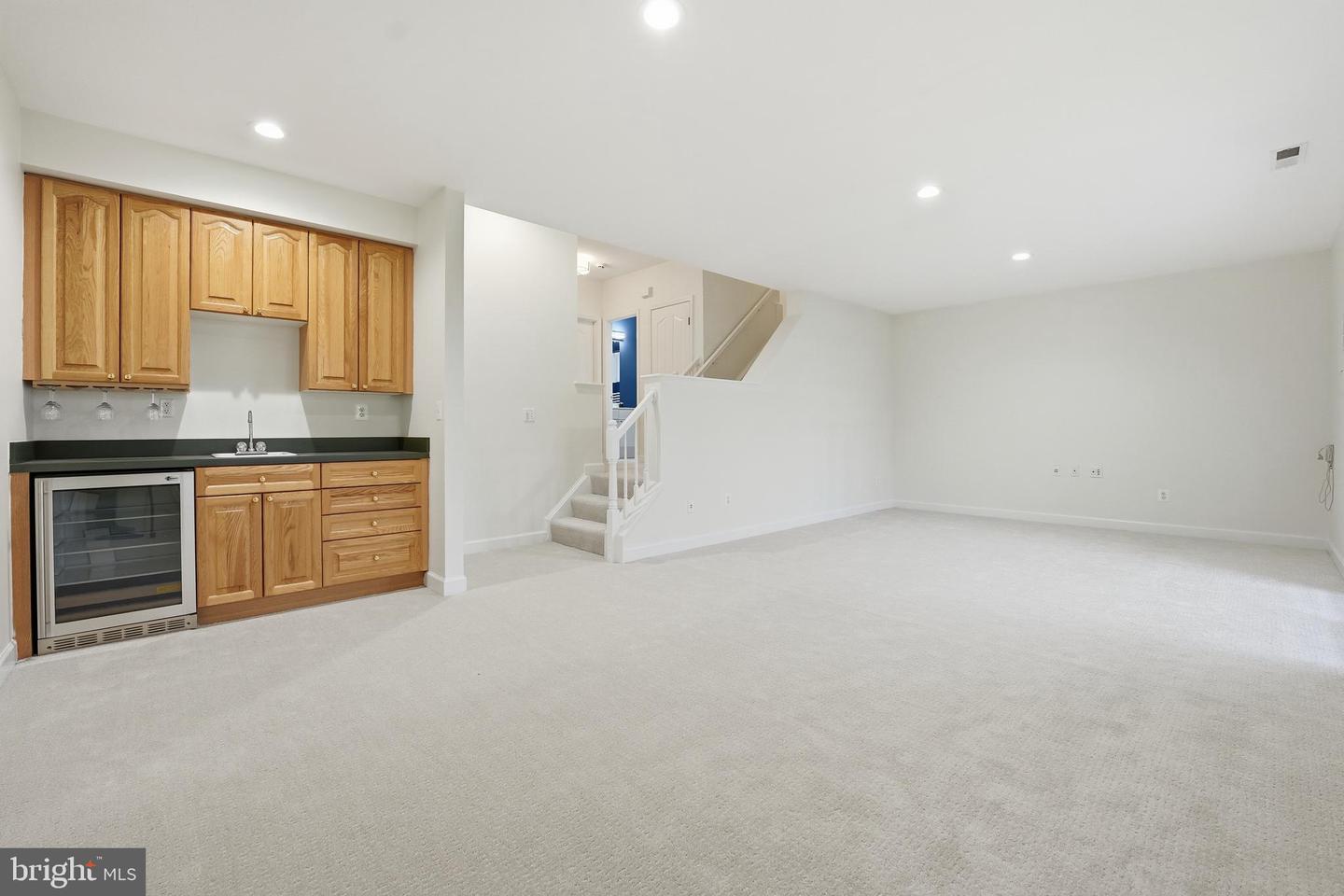 1919 LOGAN MANOR DR, RESTON, Virginia 20190, 4 Bedrooms Bedrooms, 14 Rooms Rooms,3 BathroomsBathrooms,Residential,For sale,1919 LOGAN MANOR DR,VAFX2288298 MLS # VAFX2288298