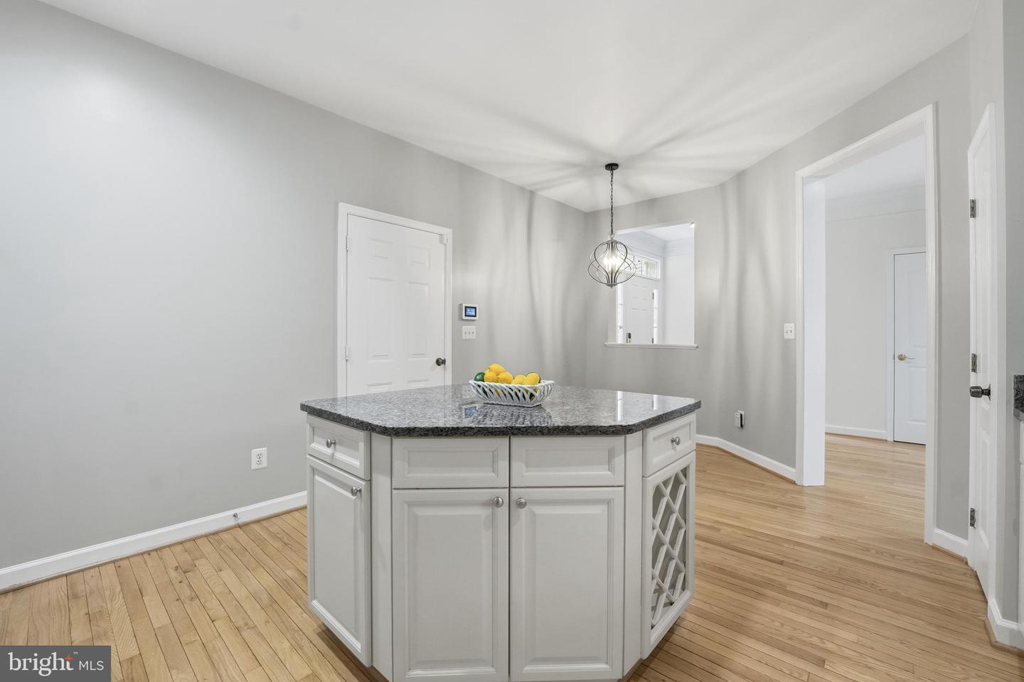 1919 LOGAN MANOR DR, RESTON, Virginia 20190, 4 Bedrooms Bedrooms, 14 Rooms Rooms,3 BathroomsBathrooms,Residential,For sale,1919 LOGAN MANOR DR,VAFX2288298 MLS # VAFX2288298