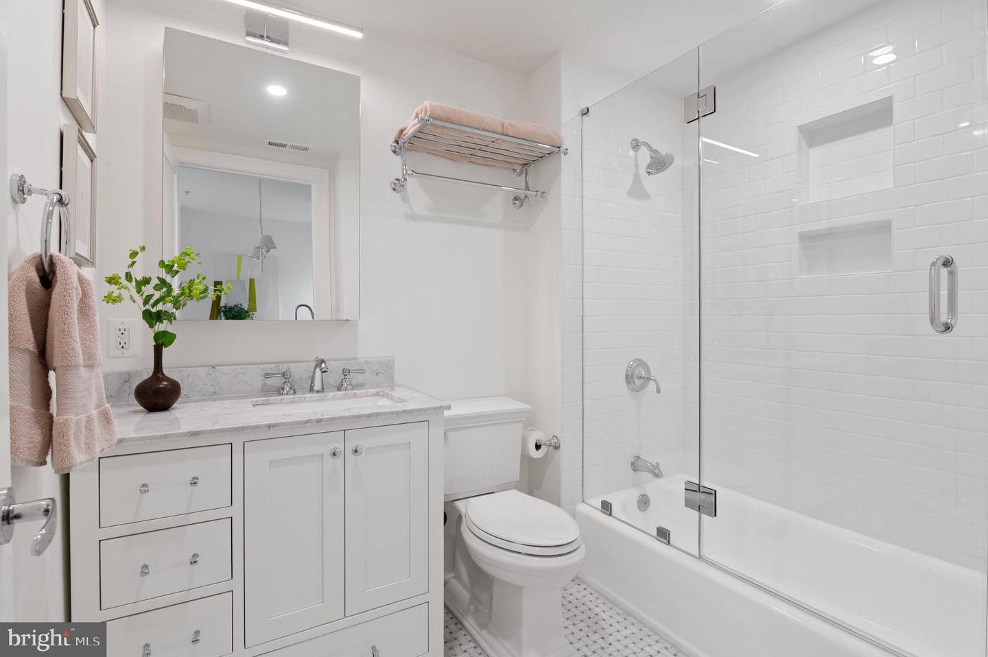 2516 Q ST NW #E201, WASHINGTON, District Of Columbia 20007, 1 Bedroom Bedrooms, 2 Rooms Rooms,1 BathroomBathrooms,Residential,For sale,2516 Q ST NW #E201,DCDC2244084 MLS # DCDC2244084