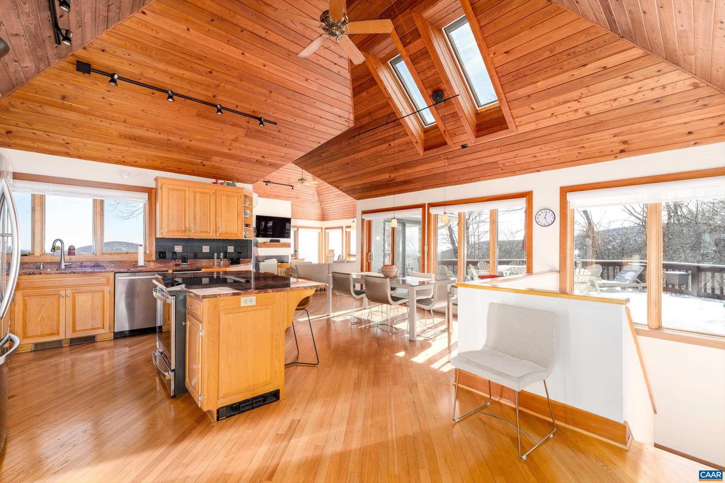 353 CRAWFORDS EDGE, WINTERGREEN RESORT, Virginia 22967, 4 Bedrooms Bedrooms, ,3 BathroomsBathrooms,Residential,For sale,353 CRAWFORDS EDGE,672948 MLS # 672948