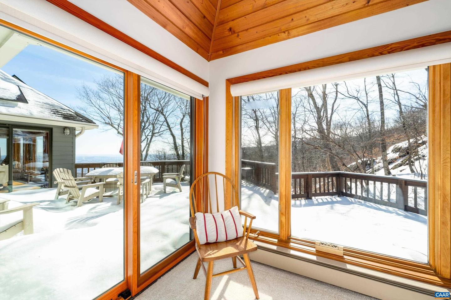 353 CRAWFORDS EDGE, WINTERGREEN RESORT, Virginia 22967, 4 Bedrooms Bedrooms, ,3 BathroomsBathrooms,Residential,For sale,353 CRAWFORDS EDGE,672948 MLS # 672948