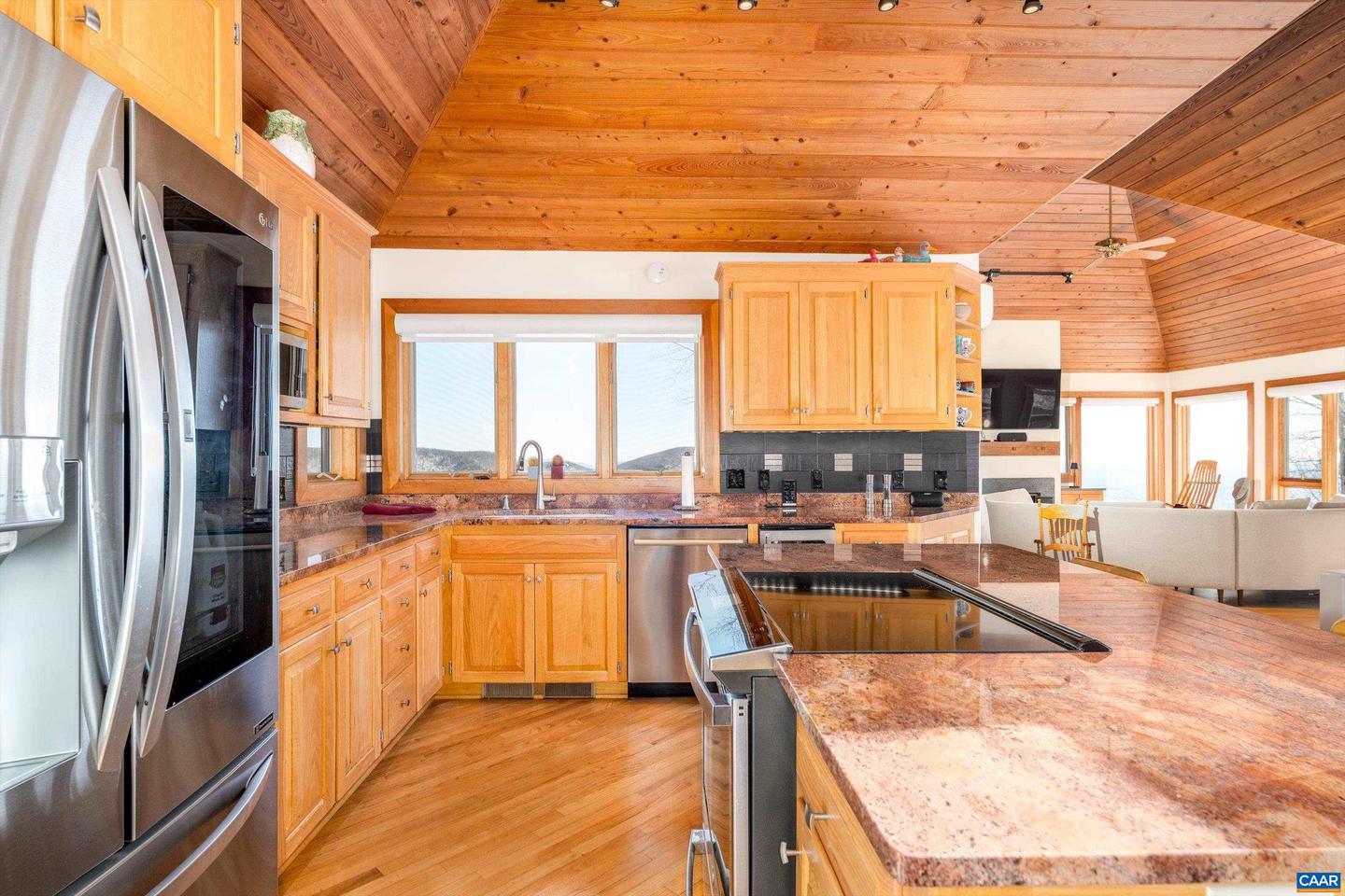 353 CRAWFORDS EDGE, WINTERGREEN RESORT, Virginia 22967, 4 Bedrooms Bedrooms, ,3 BathroomsBathrooms,Residential,For sale,353 CRAWFORDS EDGE,672948 MLS # 672948