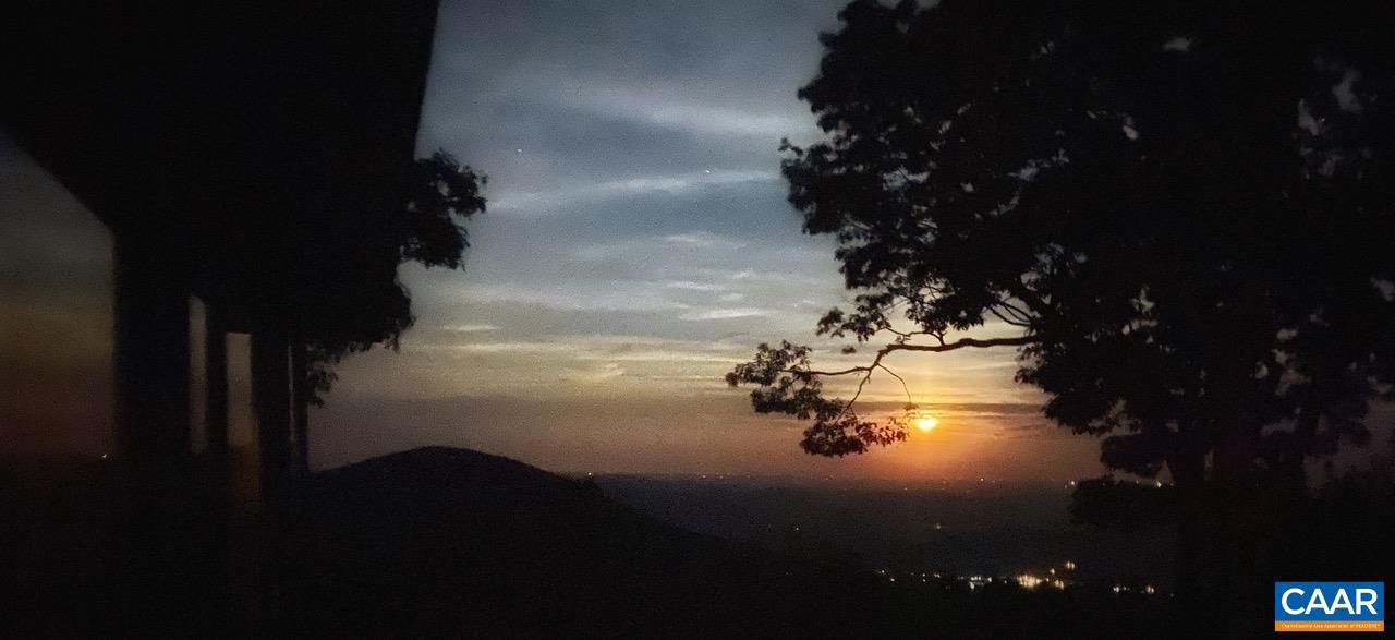 353 CRAWFORDS EDGE, WINTERGREEN RESORT, Virginia 22967, 4 Bedrooms Bedrooms, ,3 BathroomsBathrooms,Residential,For sale,353 CRAWFORDS EDGE,672948 MLS # 672948