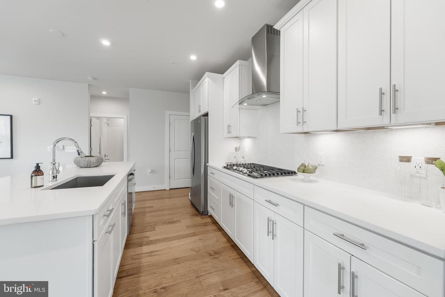 2320 FIELD POINT RD #201, HERNDON, Virginia 20171, 2 Bedrooms Bedrooms, ,2 BathroomsBathrooms,Residential,For sale,2320 FIELD POINT RD #201,VAFX2288488 MLS # VAFX2288488