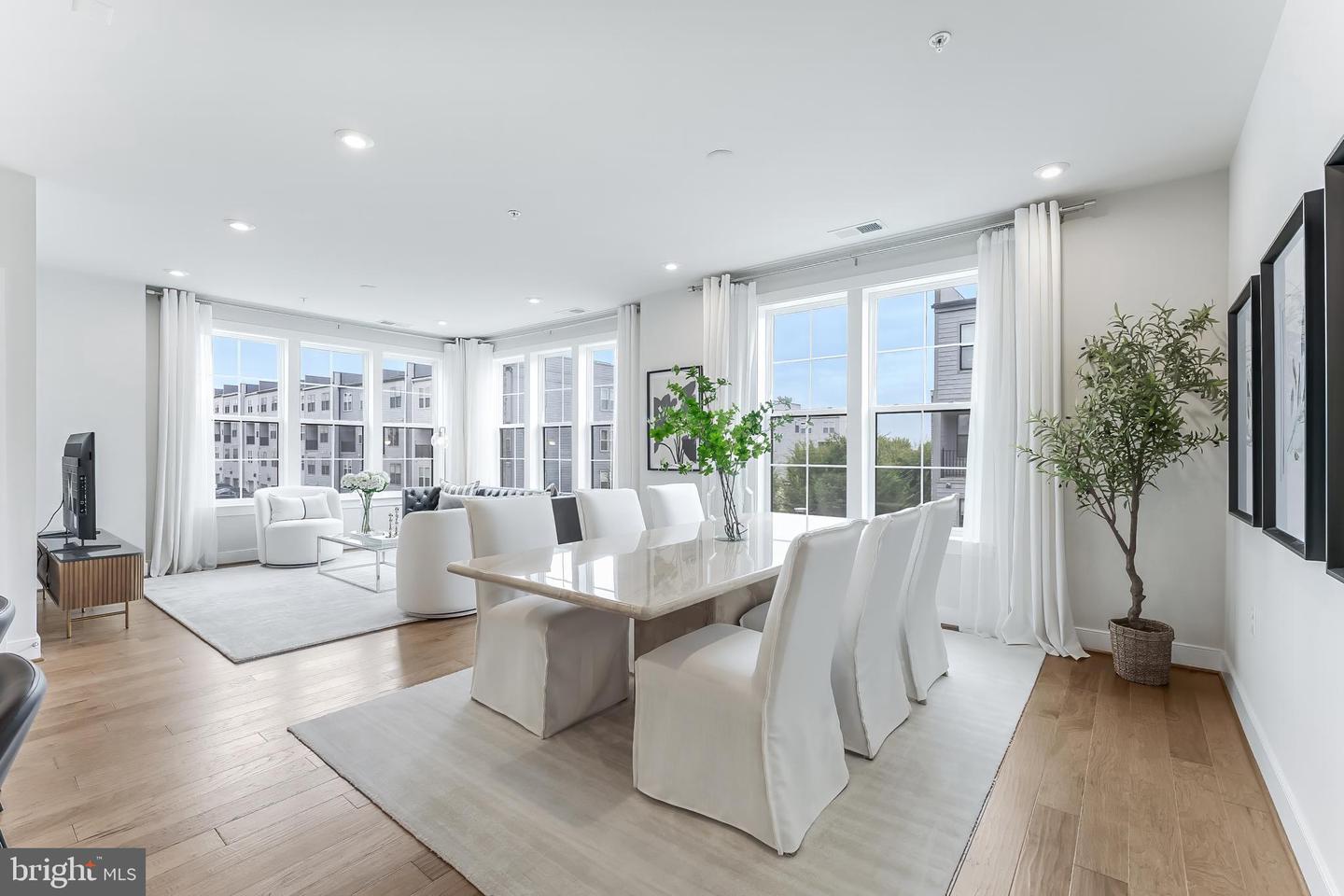2320 FIELD POINT RD #201, HERNDON, Virginia 20171, 2 Bedrooms Bedrooms, ,2 BathroomsBathrooms,Residential,For sale,2320 FIELD POINT RD #201,VAFX2288488 MLS # VAFX2288488