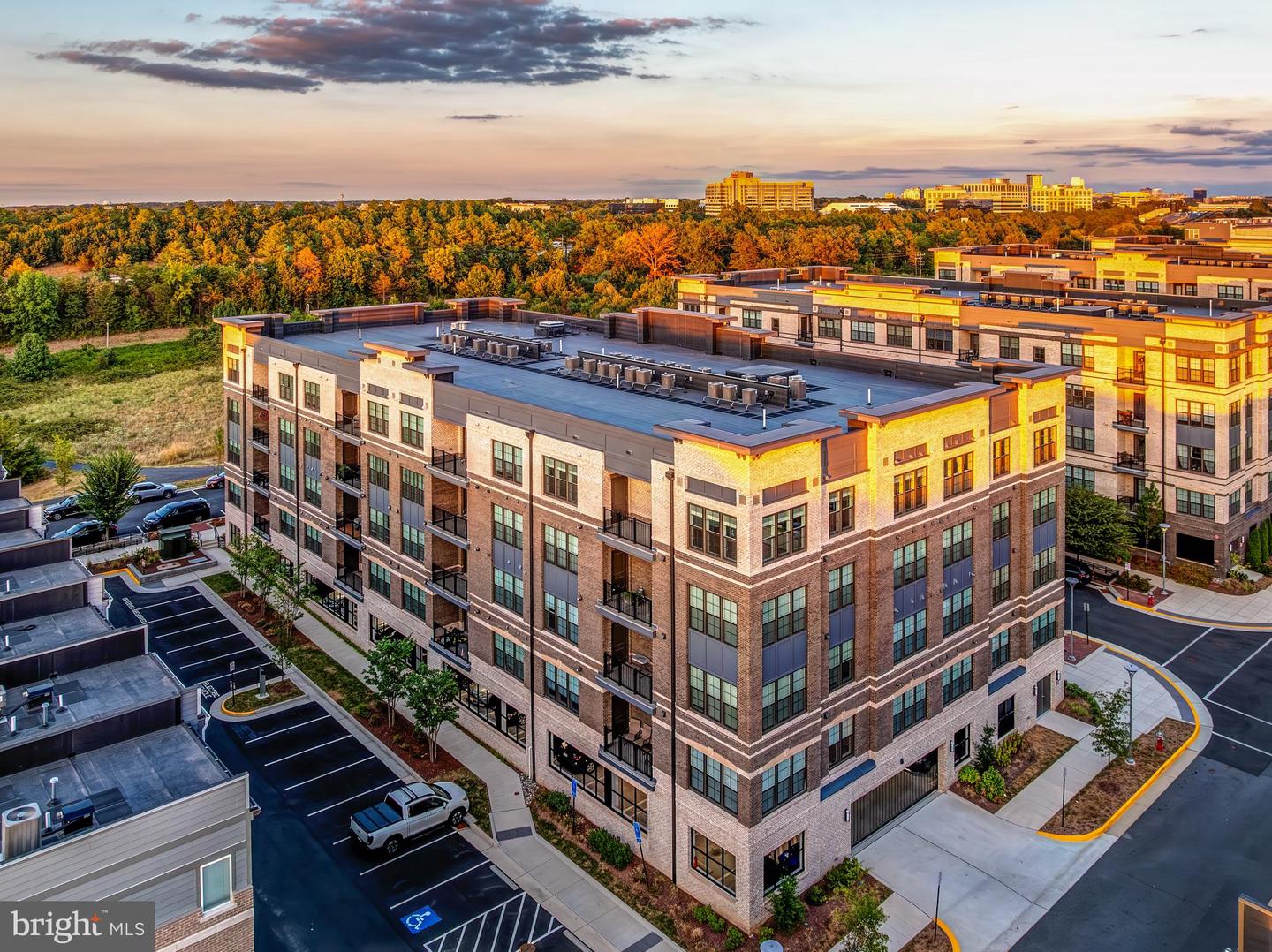 2320 FIELD POINT RD #201, HERNDON, Virginia 20171, 2 Bedrooms Bedrooms, ,2 BathroomsBathrooms,Residential,For sale,2320 FIELD POINT RD #201,VAFX2288488 MLS # VAFX2288488