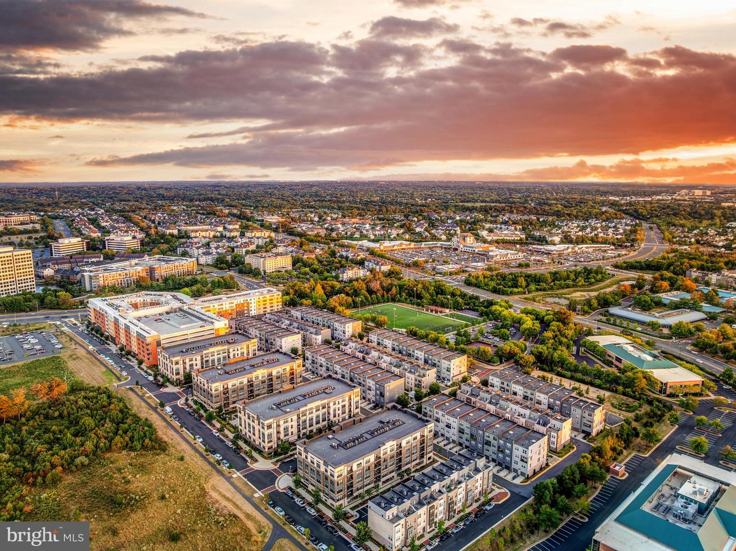 2320 FIELD POINT RD #201, HERNDON, Virginia 20171, 2 Bedrooms Bedrooms, ,2 BathroomsBathrooms,Residential,For sale,2320 FIELD POINT RD #201,VAFX2288488 MLS # VAFX2288488