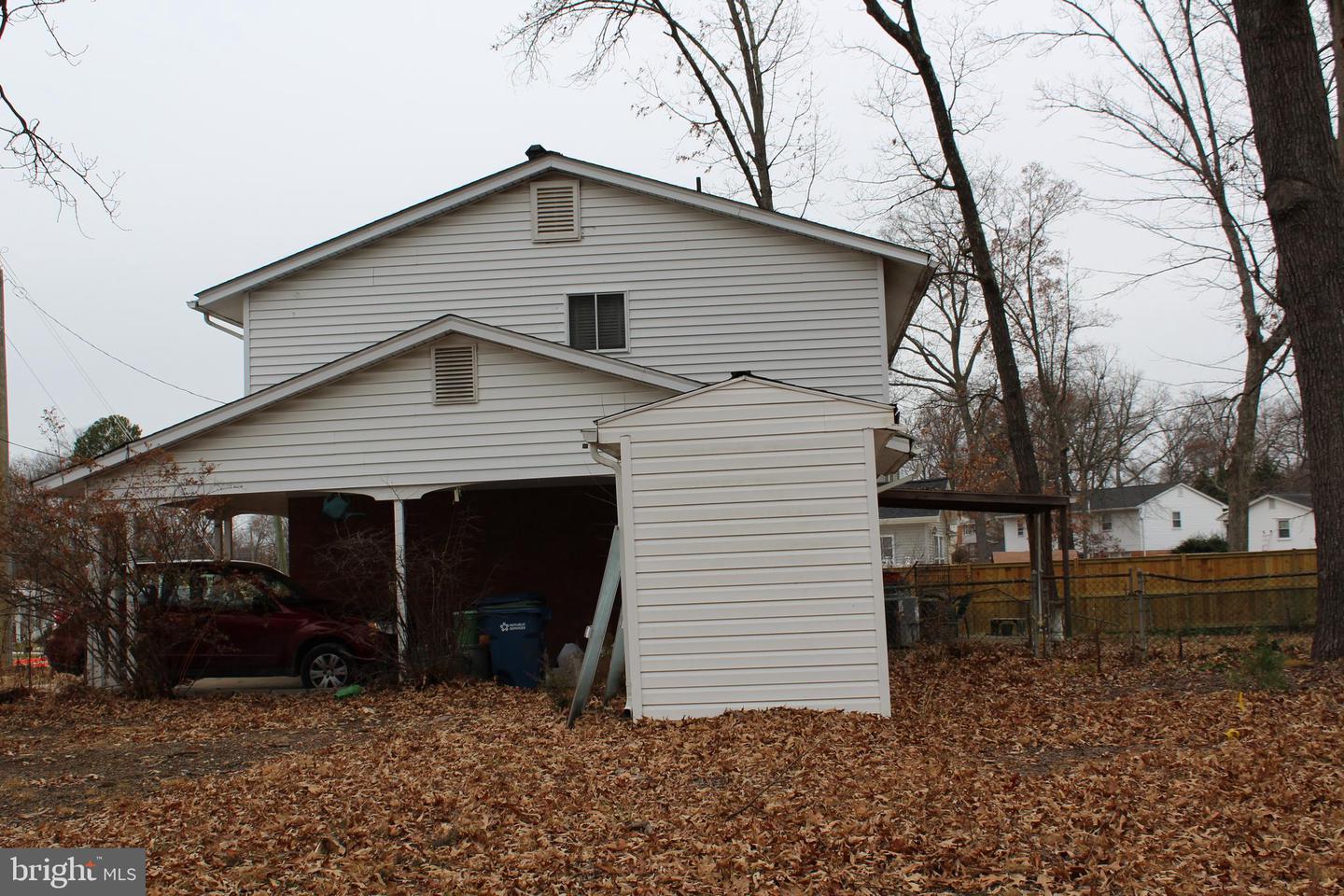 6815 ROLLING RD, SPRINGFIELD, Virginia 22152, 4 Bedrooms Bedrooms, ,2 BathroomsBathrooms,Residential,For sale,6815 ROLLING RD,VAFX2288250 MLS # VAFX2288250