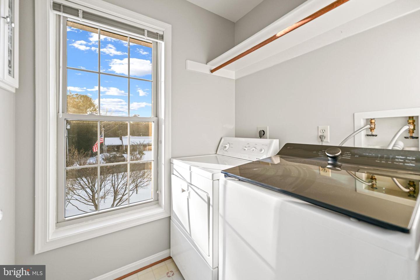 10449 PINEVIEW RD, MANASSAS, Virginia 20111, 4 Bedrooms Bedrooms, ,2 BathroomsBathrooms,Residential,For sale,10449 PINEVIEW RD,VAPW2111578 MLS # VAPW2111578