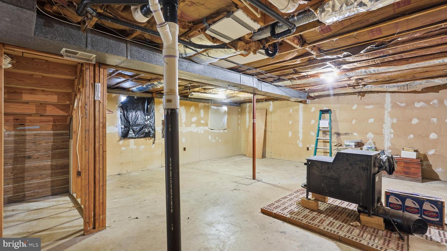 210 AUSTIN DR, STAFFORD, Virginia 22556, 3 Bedrooms Bedrooms, ,2 BathroomsBathrooms,Residential,For sale,210 AUSTIN DR,VAST2045628 MLS # VAST2045628