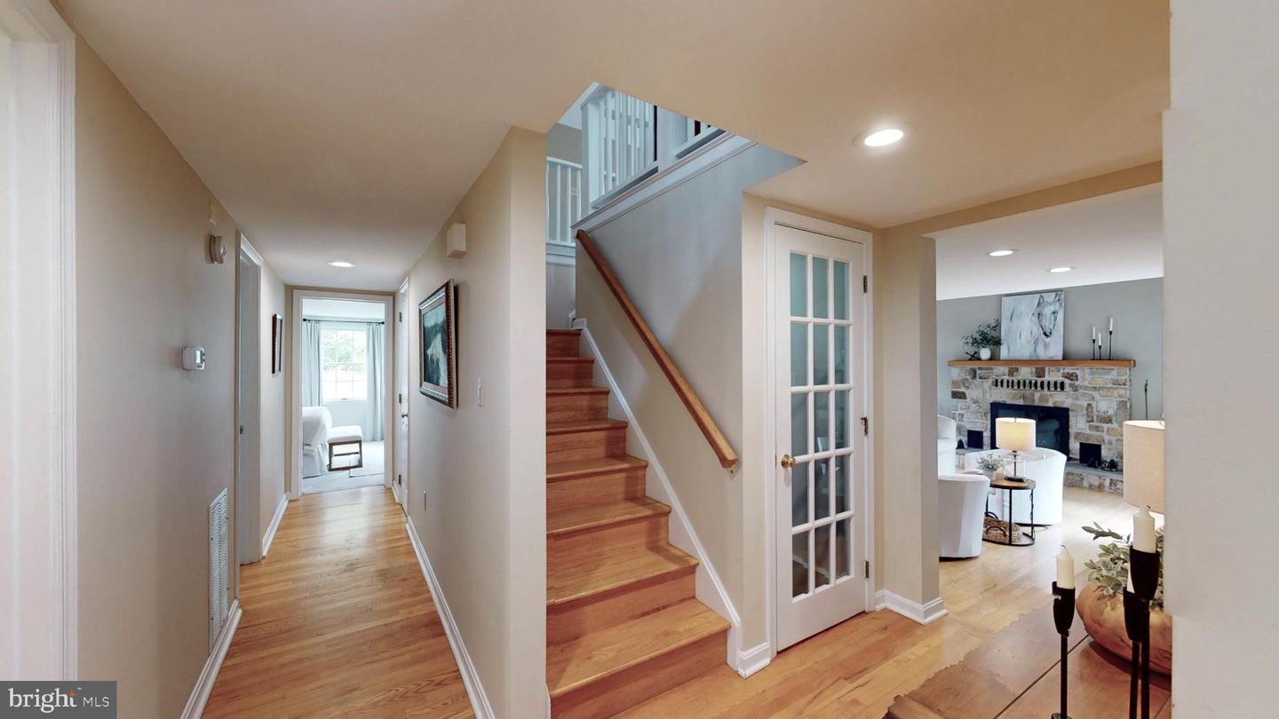 21539 OATLANDS RD, ALDIE, Virginia 20105, 4 Bedrooms Bedrooms, 7 Rooms Rooms,3 BathroomsBathrooms,Residential,For sale,21539 OATLANDS RD,VALO2114972 MLS # VALO2114972