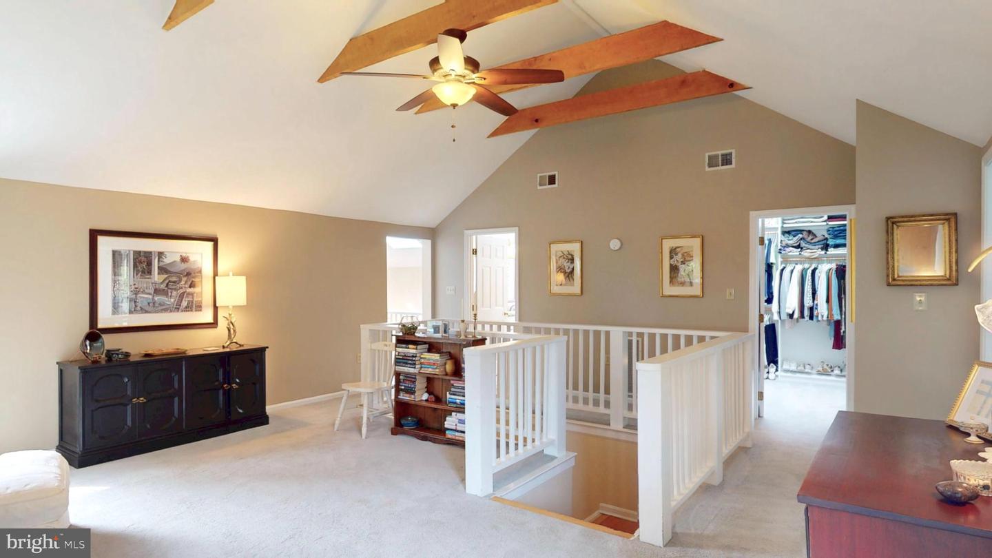 21539 OATLANDS RD, ALDIE, Virginia 20105, 4 Bedrooms Bedrooms, 7 Rooms Rooms,3 BathroomsBathrooms,Residential,For sale,21539 OATLANDS RD,VALO2114972 MLS # VALO2114972